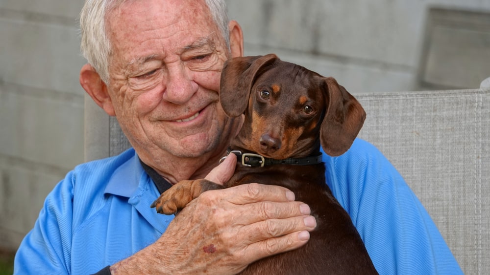 seniors adopt puppies